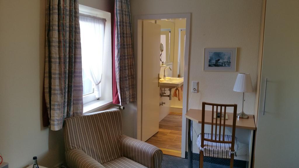 Hôtel Clausen à Westerland Extérieur photo