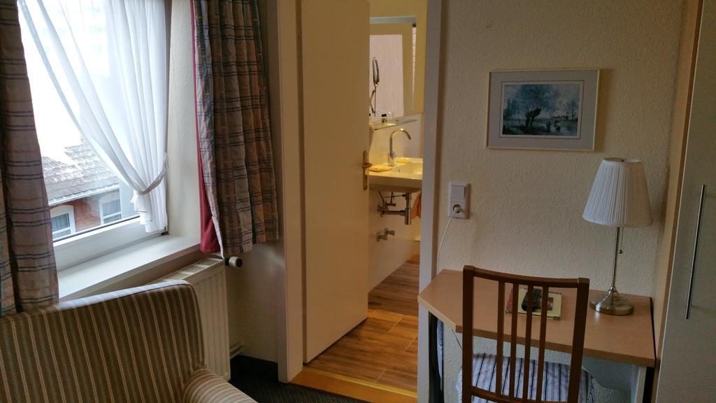 Hôtel Clausen à Westerland Extérieur photo